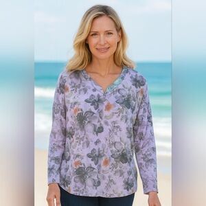 WHITE BIRCH Fall Office M Long Sleeve Colorful Floral Vneck relaxed sweatshirt